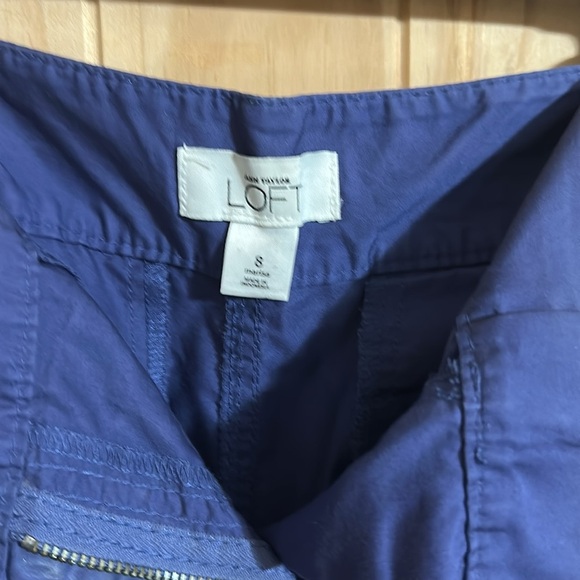 NWOT LOFT Capris Pants - Picture 2 of 5